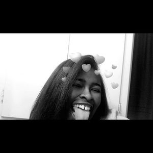 Meet your Posher, Mikaela